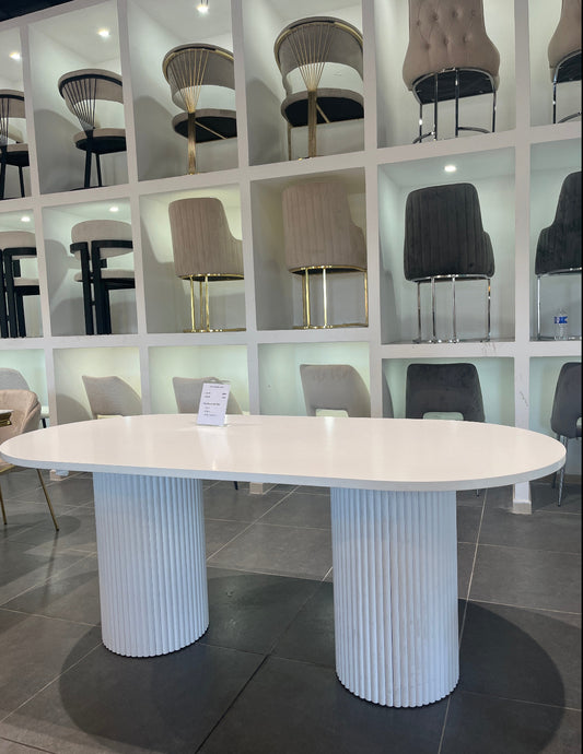 TABLE À MANGER SONIA OVALE BLANC