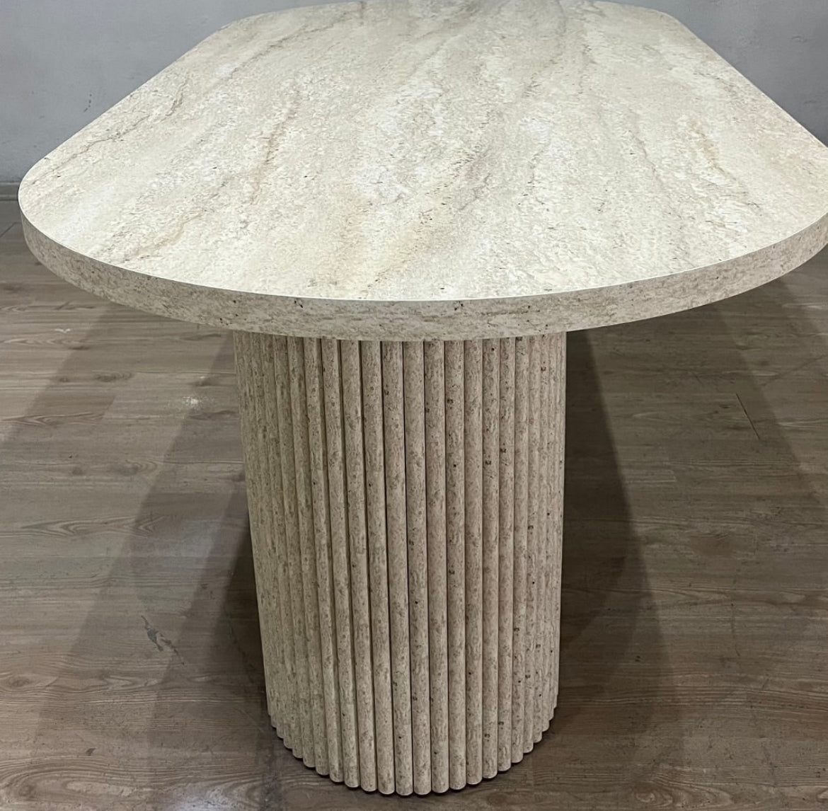 TABLE À MANGER SONIA OVALE EFFET TRAVERTIN