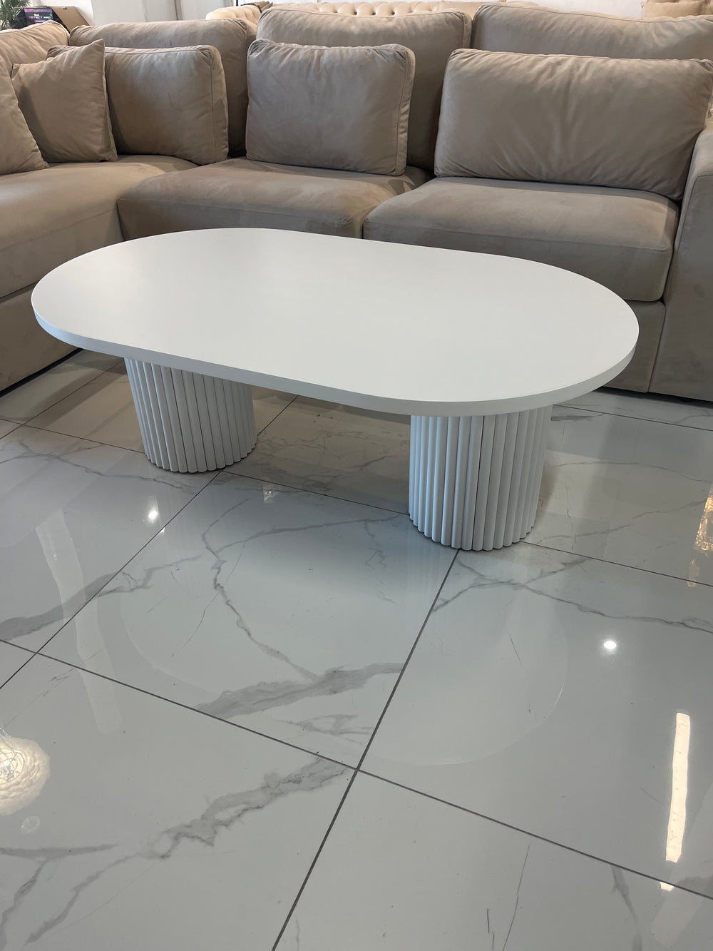 TABLE BASSE OVALE SONIA BLANC
